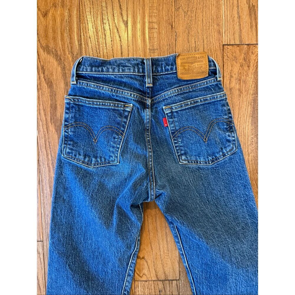 Levi’s wedgie straight high rise button fly raw hem jean size 24 - Picture 9 of 10